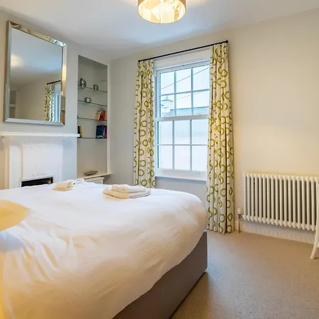 22 Buckingham Street *