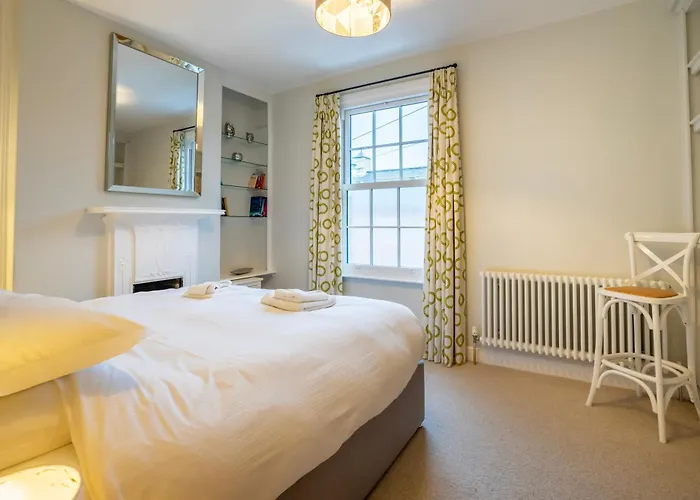 22 Buckingham Street *